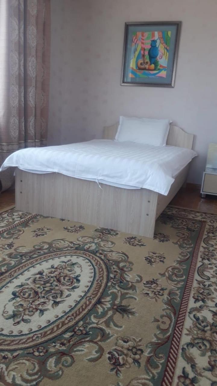 Bulbul Jamak Travel Hostel Улгий Екстер'єр фото