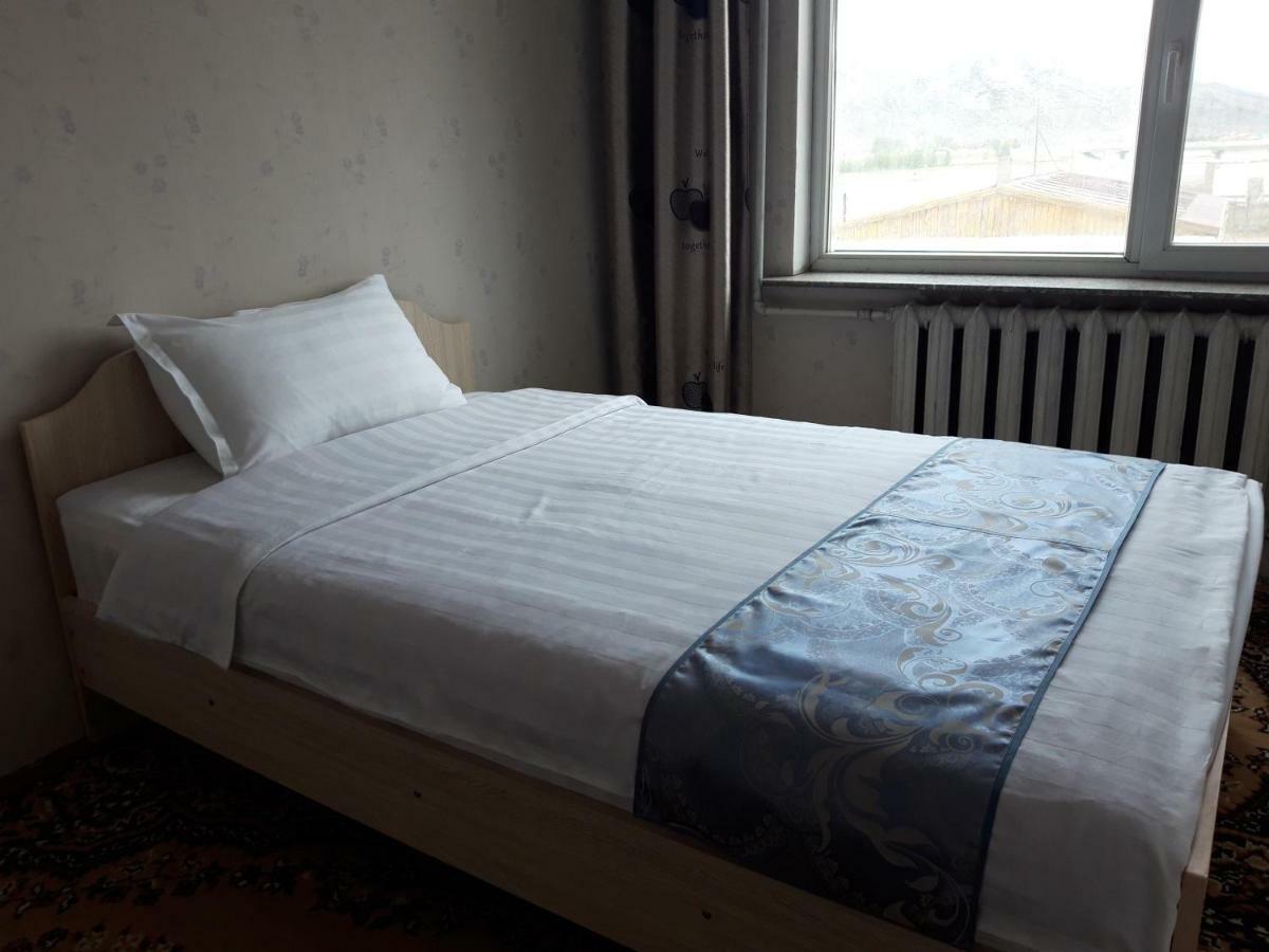 Bulbul Jamak Travel Hostel Улгий Екстер'єр фото